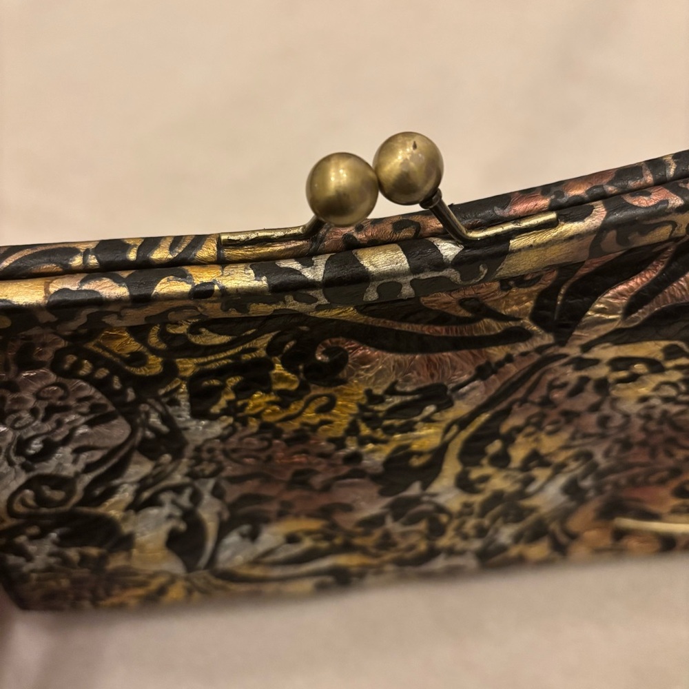 Charlie Lapson embossed brocade purse - Picture 6 of 11